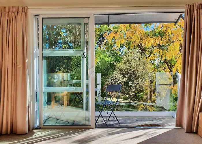 Kimberley Two - Nelson Waterfront Apartment