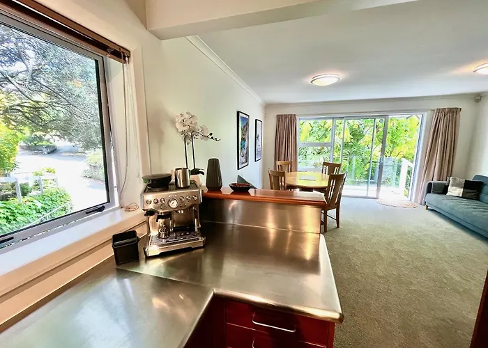 Kimberley Two - Nelson Waterfront Apartment