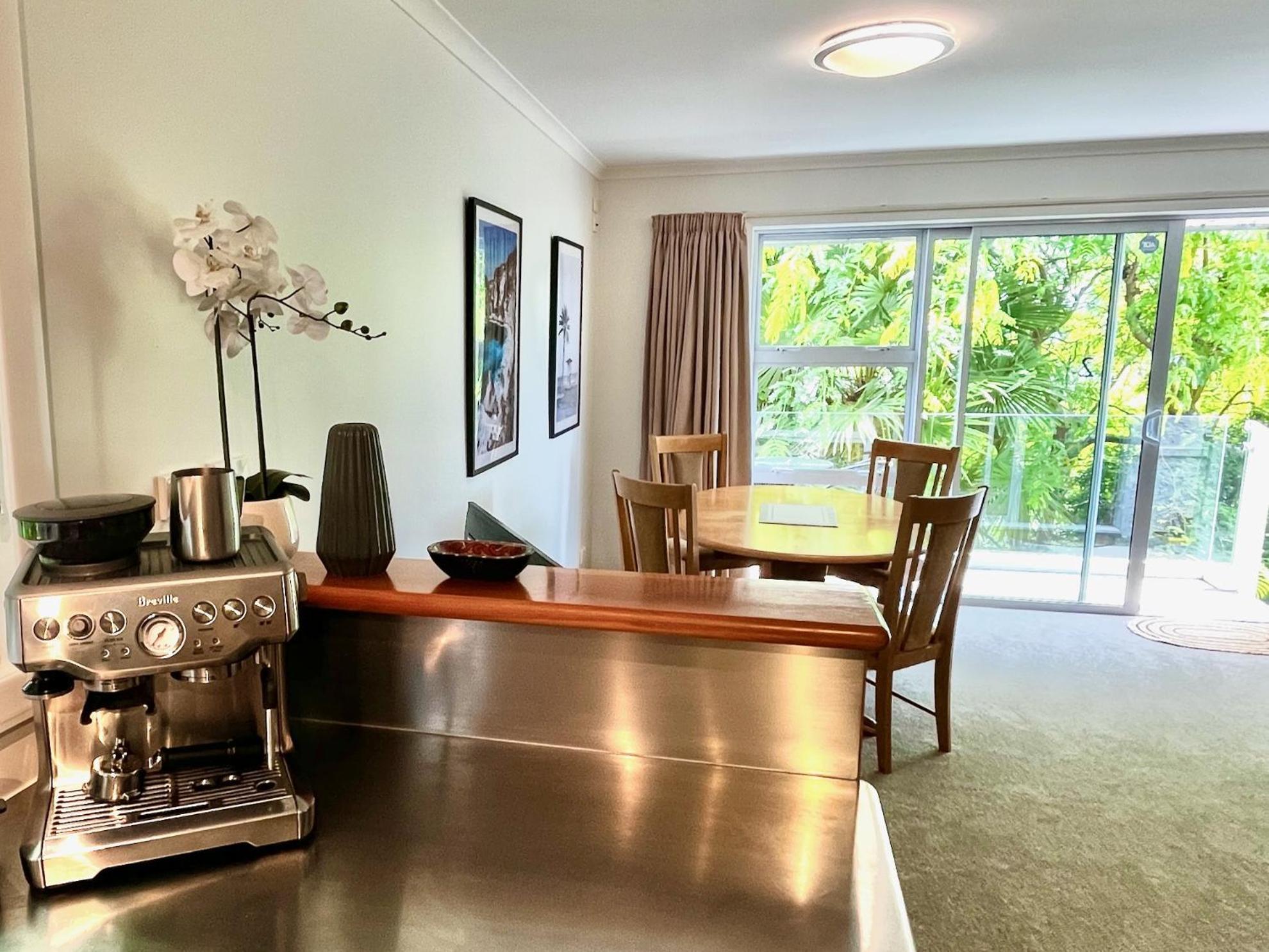 Kimberley Two - Waterfront Apartment *